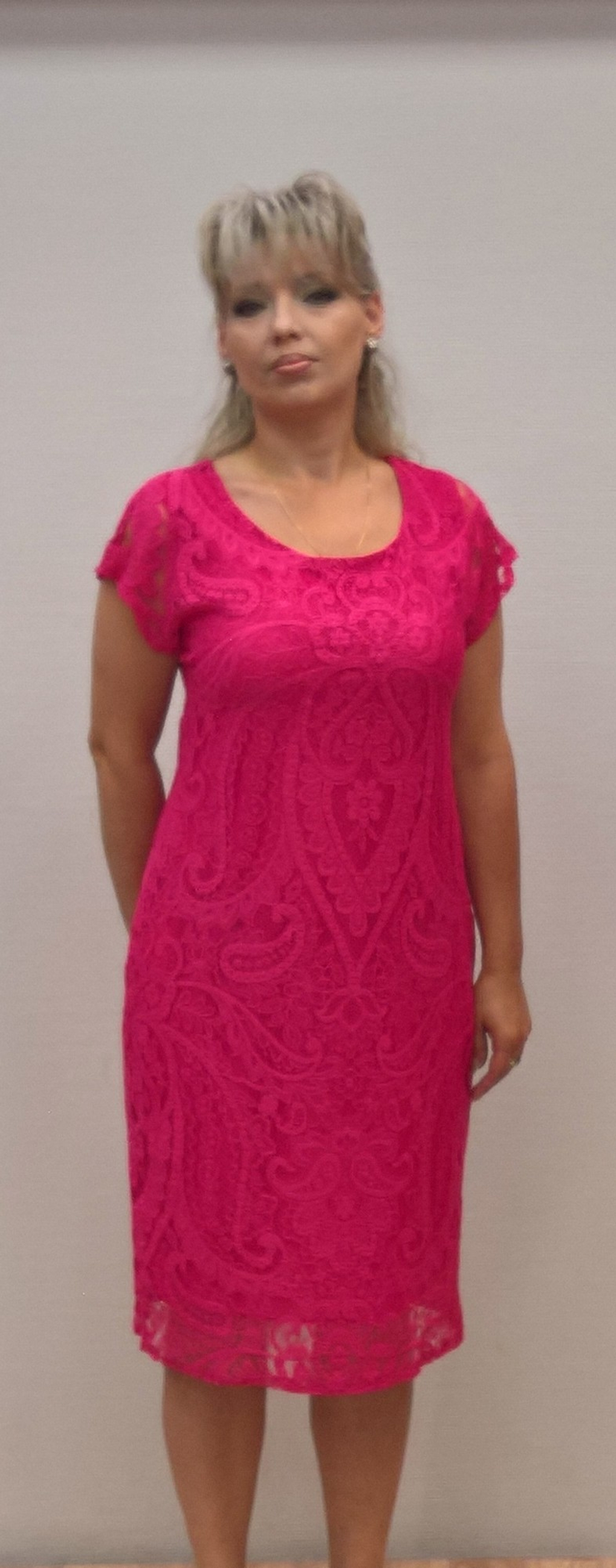 Гипюровое праздничное платье