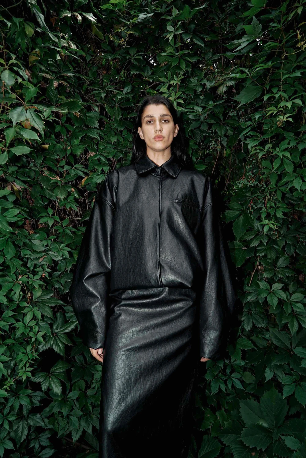 Утепленная куртка-рубашка из экокожи