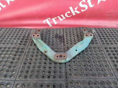 Кронштейн двигателя передний