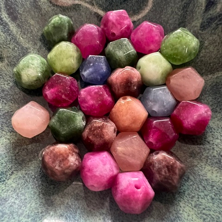 Турмалин. Камни для изделий на заказ. Цена зависит от вида заказанного изделия