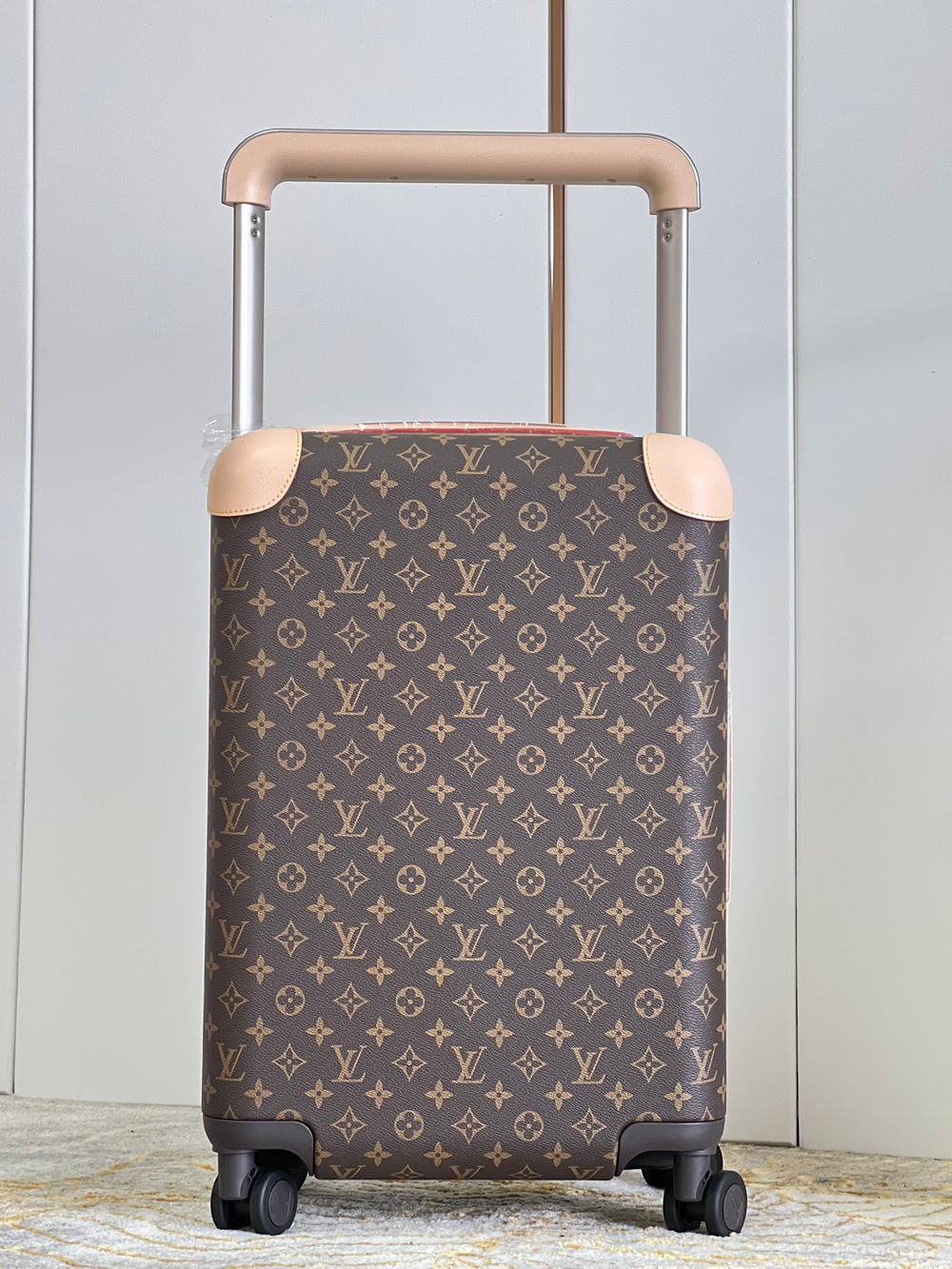 Louis Vuitton Horizon 55