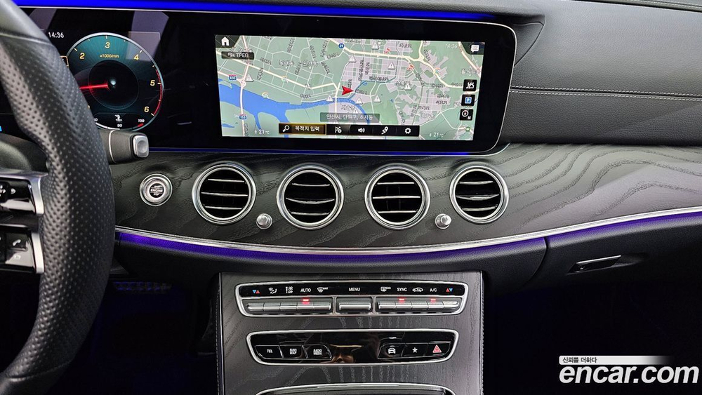 Mercedes-Benz E-Class W213 E220d 4MATIC AMG Line (08.2021)