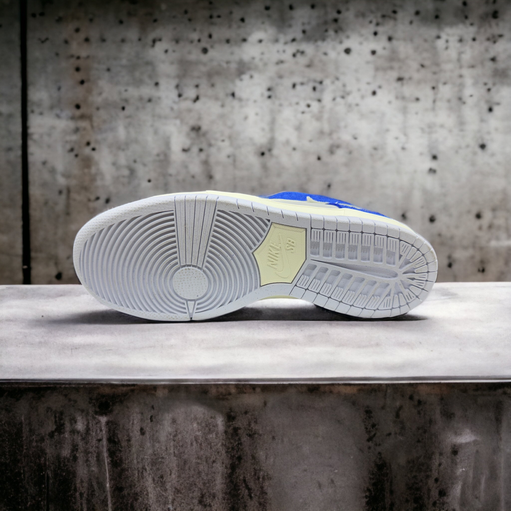 Nike SB Dunk Low • Fly Streetwear