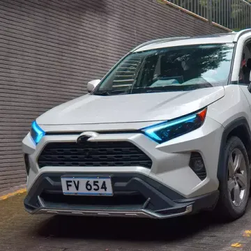 Передние фары Тойота Рав 4 2020-2022 V6 type