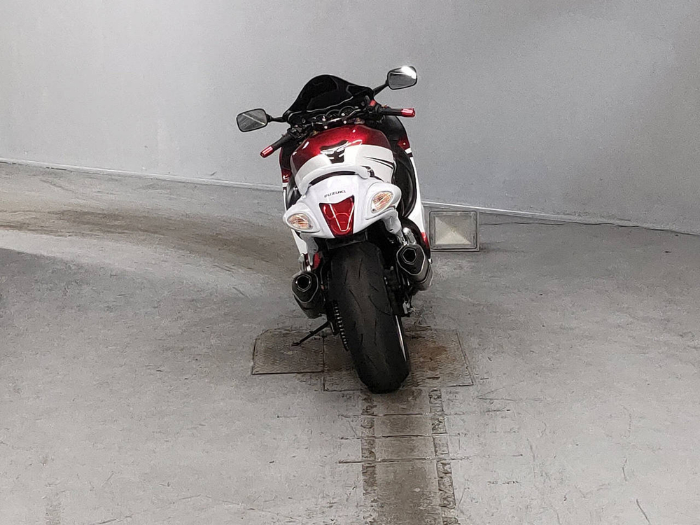 Suzuki GSX1300R Hayabusa 050157