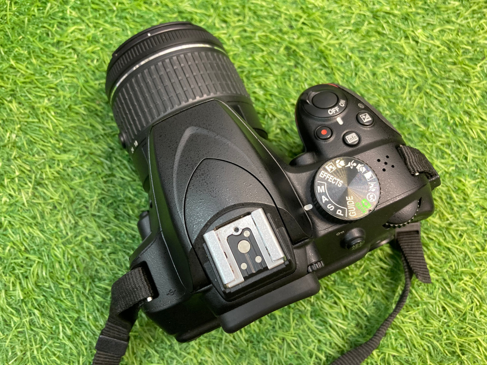 Nikon D3400 kit 18-55mm VR AF-P 11.100 кадров