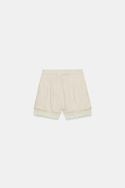 ZARA ШОРТЫ С КРУЖЕВНОЙ ОТДЕЛКОЙ, СВЕТЛО-БЕЖЕВЫЙ