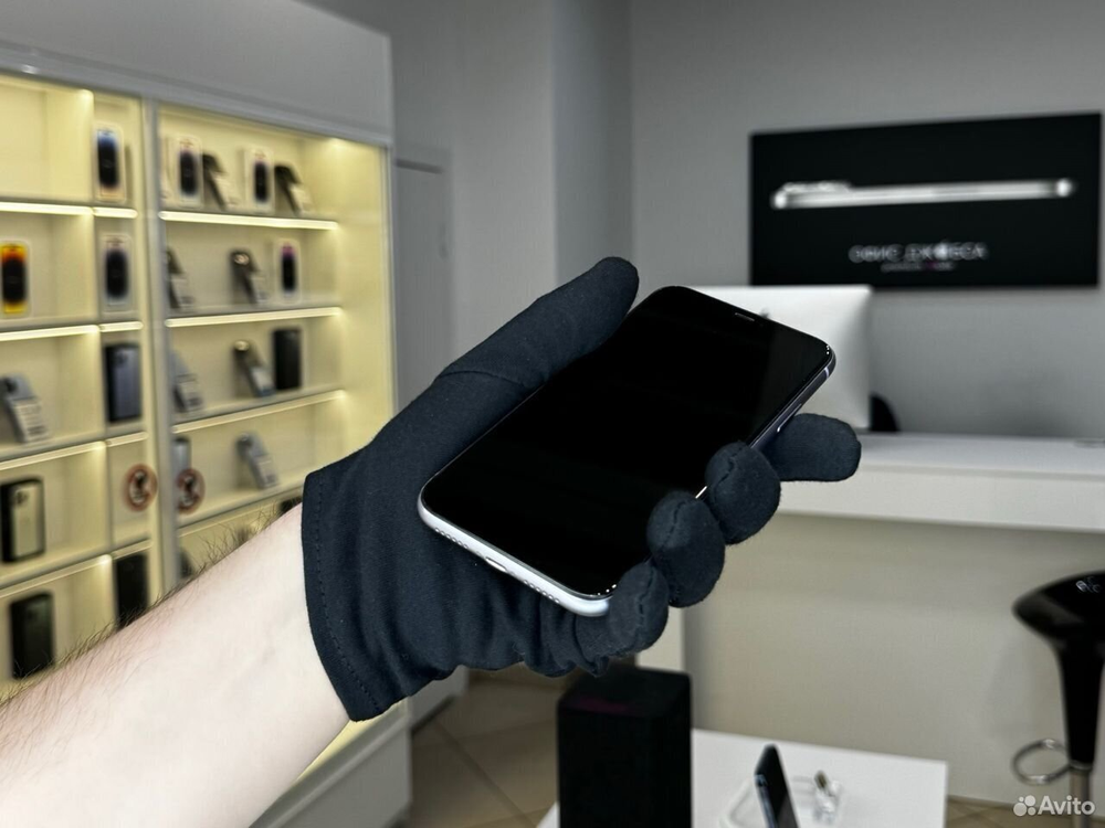 iPhone 11 64 ГБ б/у