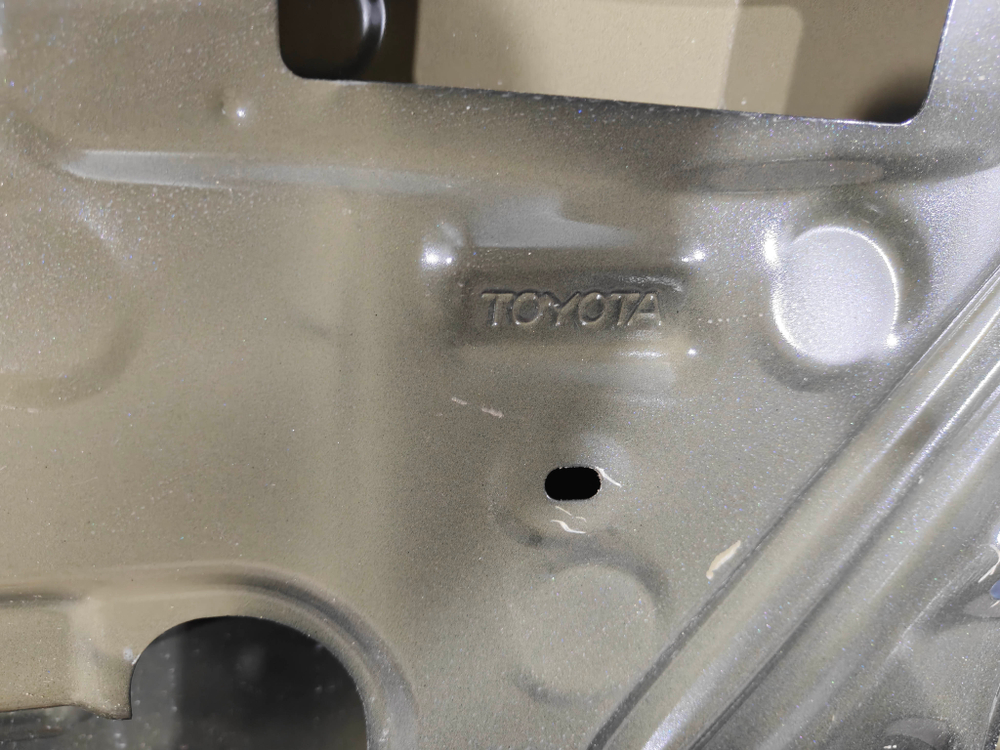 Крышка багажника Toyota RAV4 IV (XA40) 15-19 Б/У Оригинал 670050R270