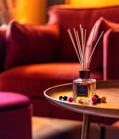 Jasmine and Berries, ароматический диффузор с палочками, Euthalia Fragrances