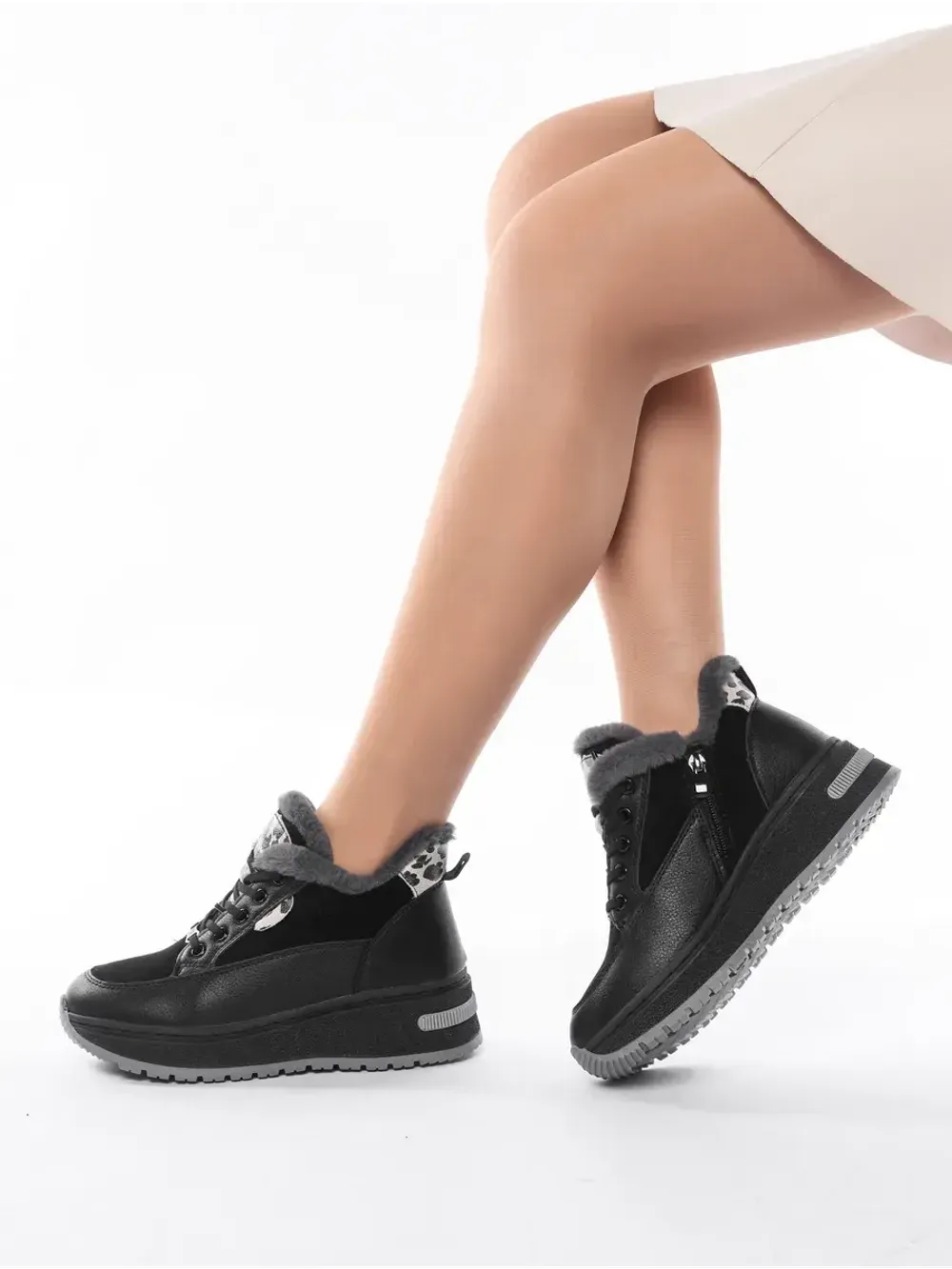 Кроссовки зимние