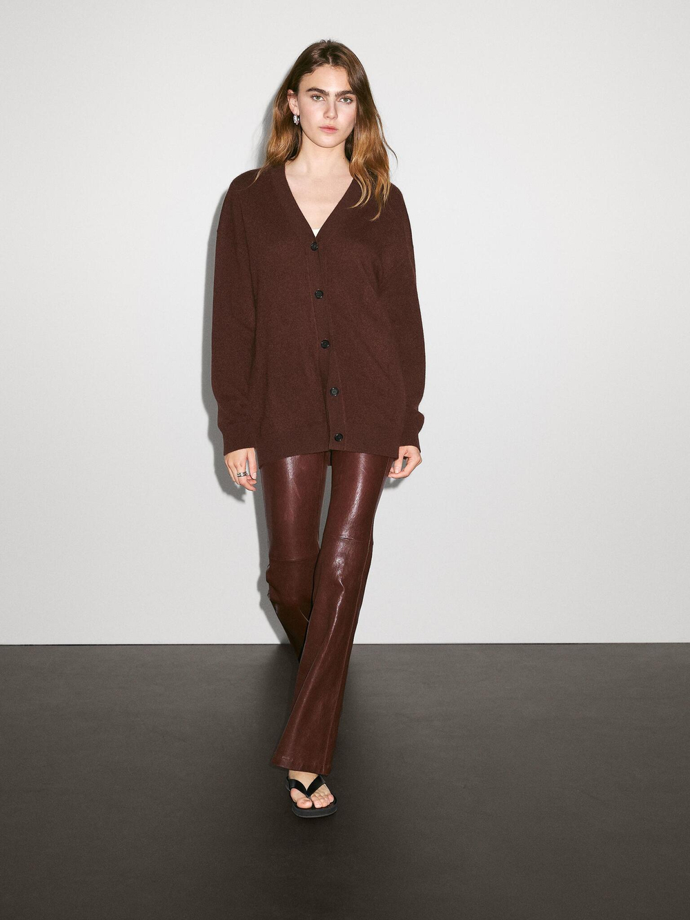 Massimo Dutti Кардиган оверсайз из 100% кашемира с V-образным вырезом, терракотовый