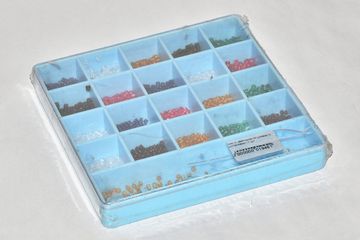 Бокс с цветными втулками и колпачками -1 шт.