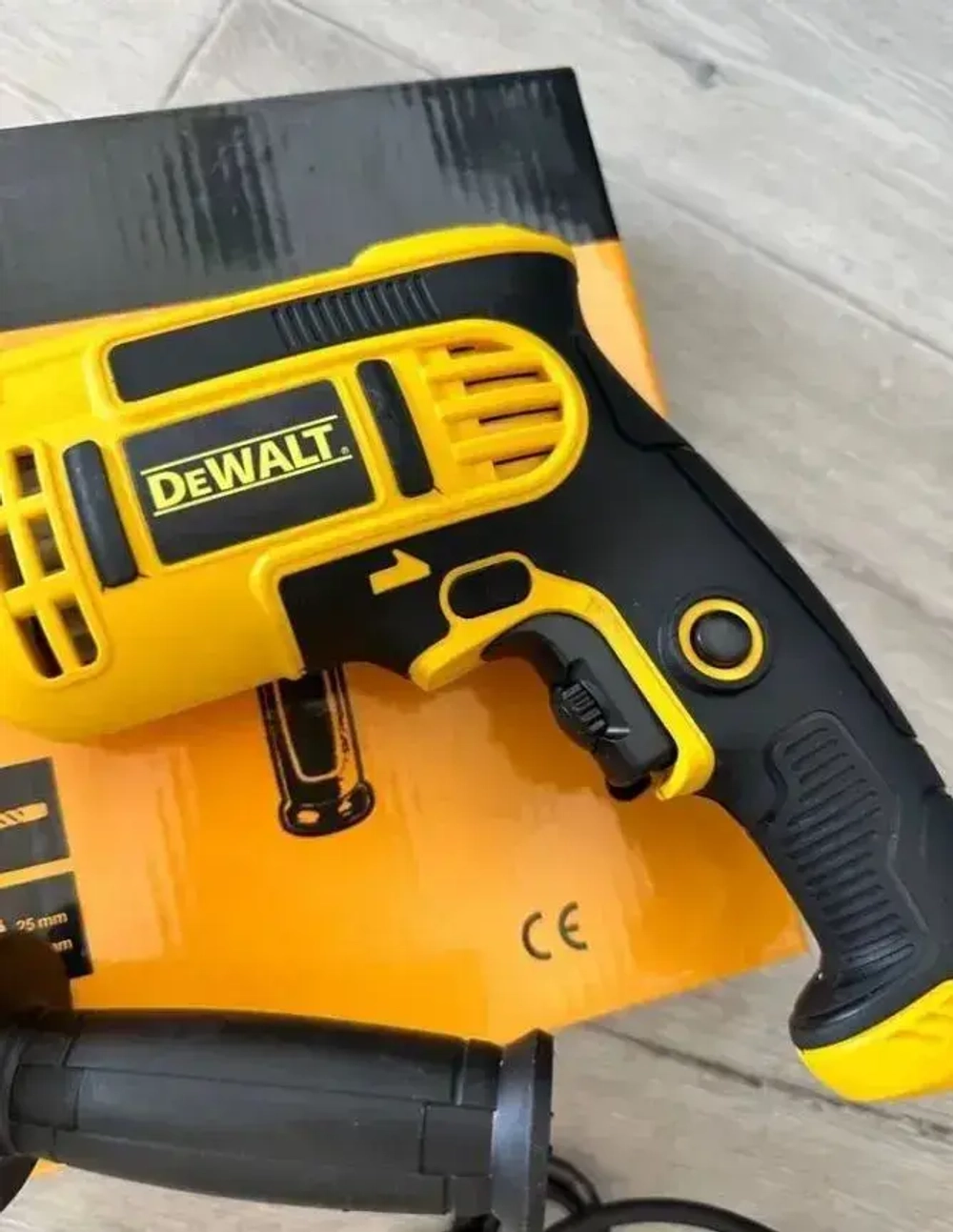 Дрель ударная электрическая / Электродрель Dewalt 710 Вт, 3000 об/мин, 48000 уд/мин, сетевая, Dewalt DWD014S