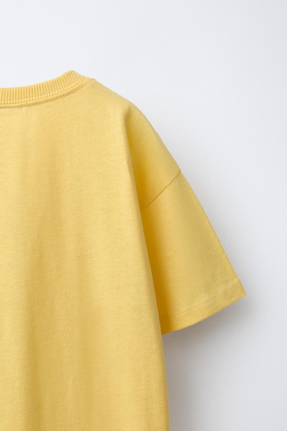 ZARA ФУТБОЛКА С АНИМАЛИСТИЧНЫМ РЕЛЬЕФНЫМ ПРИНТОМ, МЯГКИЙ ЖЕЛТЫЙ