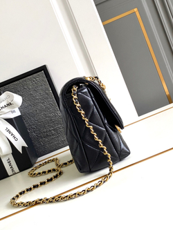Chanel Bag 22 cm