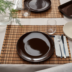 IKEA FÄRGKLAR  (ИКЕА ФÄРГКЛАР)  -  Тарелка, коричневая глянцевая, 26 см