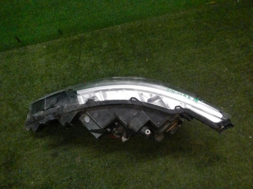 Битая Фара правая Nissan Qashqai J11 (2013-2019) галоген