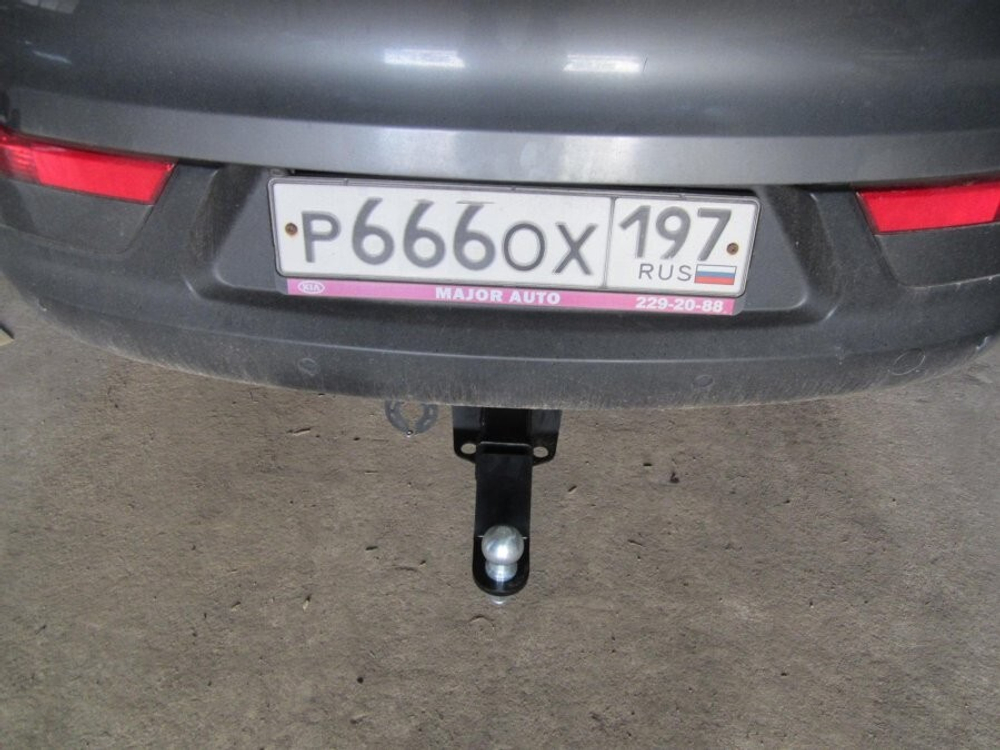 Фаркоп под квадрат для KIA Sportage 3, c 2010 г., Бизон.FA 1006-E