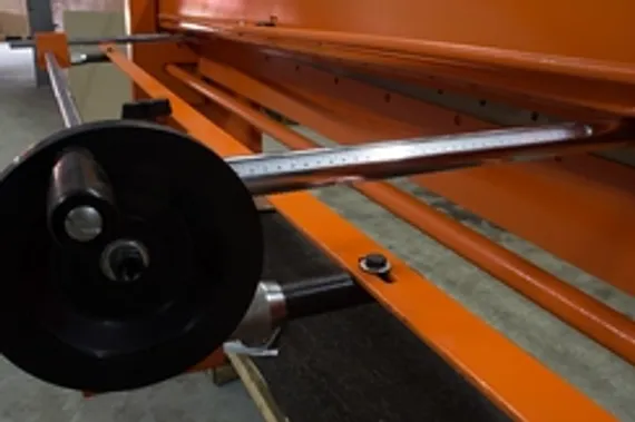 Электромеханическая гильотина STALEX Q11-3x1500