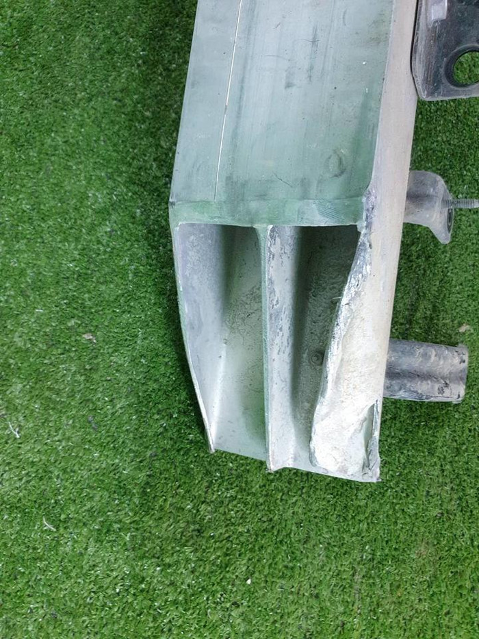 Усилитель передний Toyota Land Cruiser 300 (2021-н.в.)