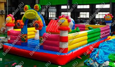 Надувной батут "Домик уточки", 8*5*3 м