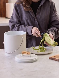 Контейнер для пищевых отходов с фильтром Irmel, 3,5 л, молочный