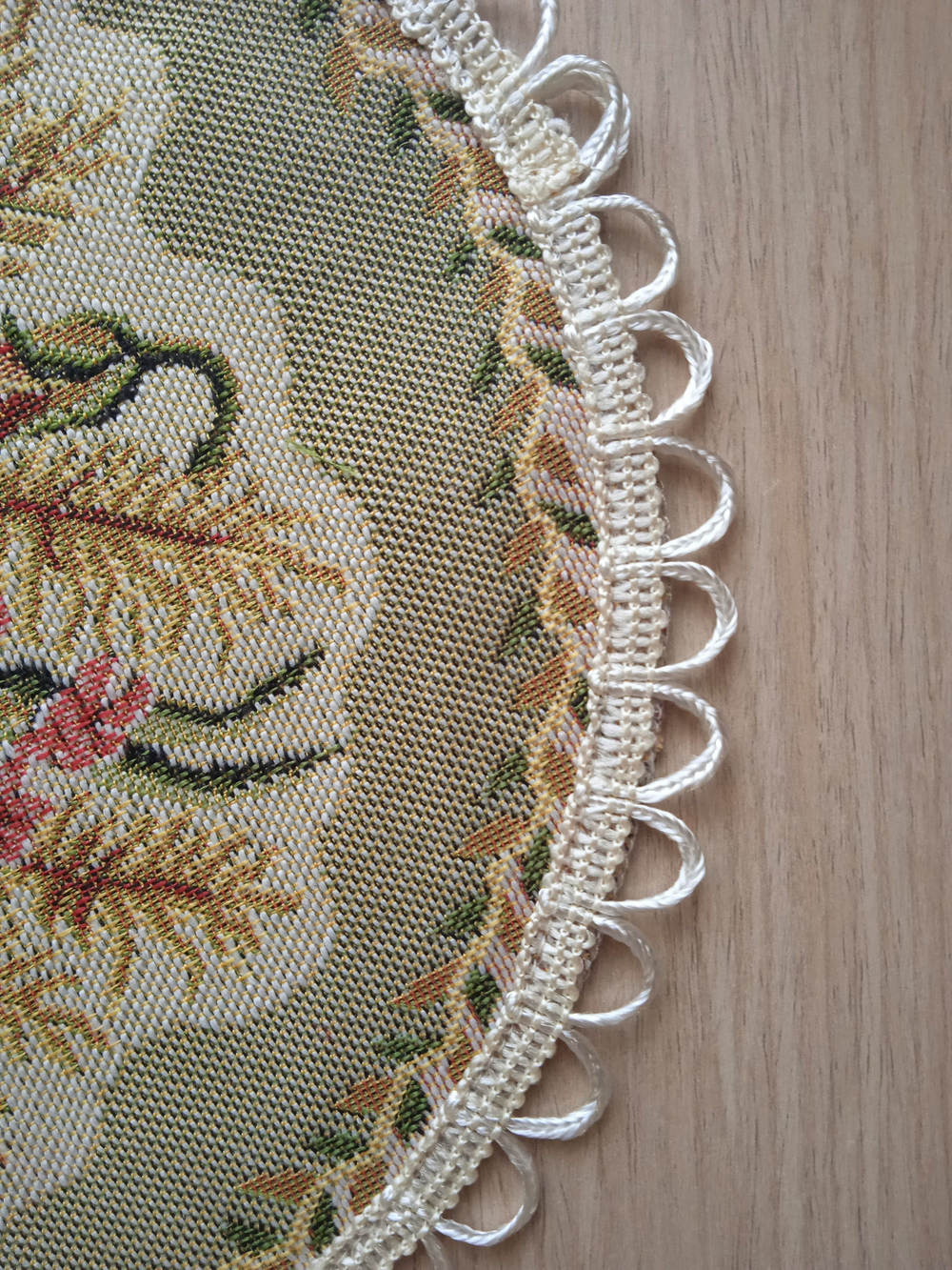 Декоративная сервировочная салфетка (d 30) Маки