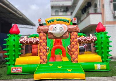 Коммерческий надувной батут "Сафари Ультра", 14*6*7,5 м.