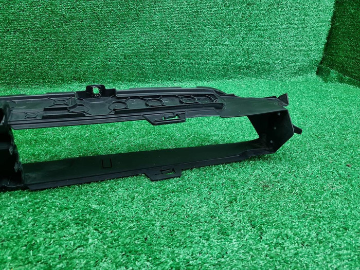 Воздуховод радиатора нижний BMW X3 G01 (2017-2021)