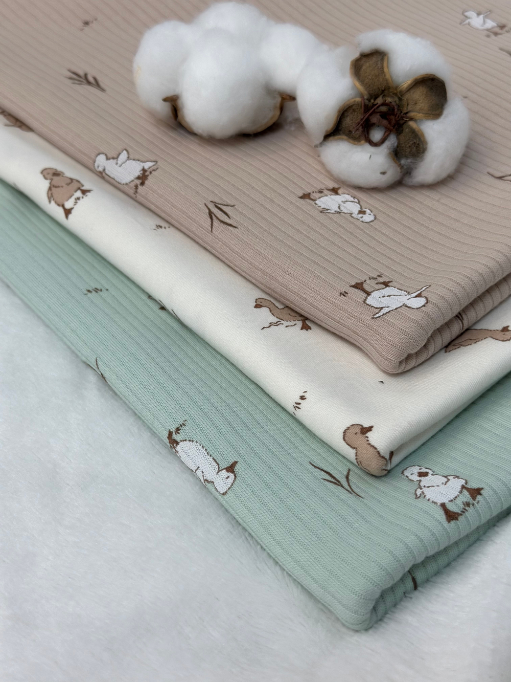 Пелёнка Утята Рубчик Светлый кофе 85*130 RinaAmari