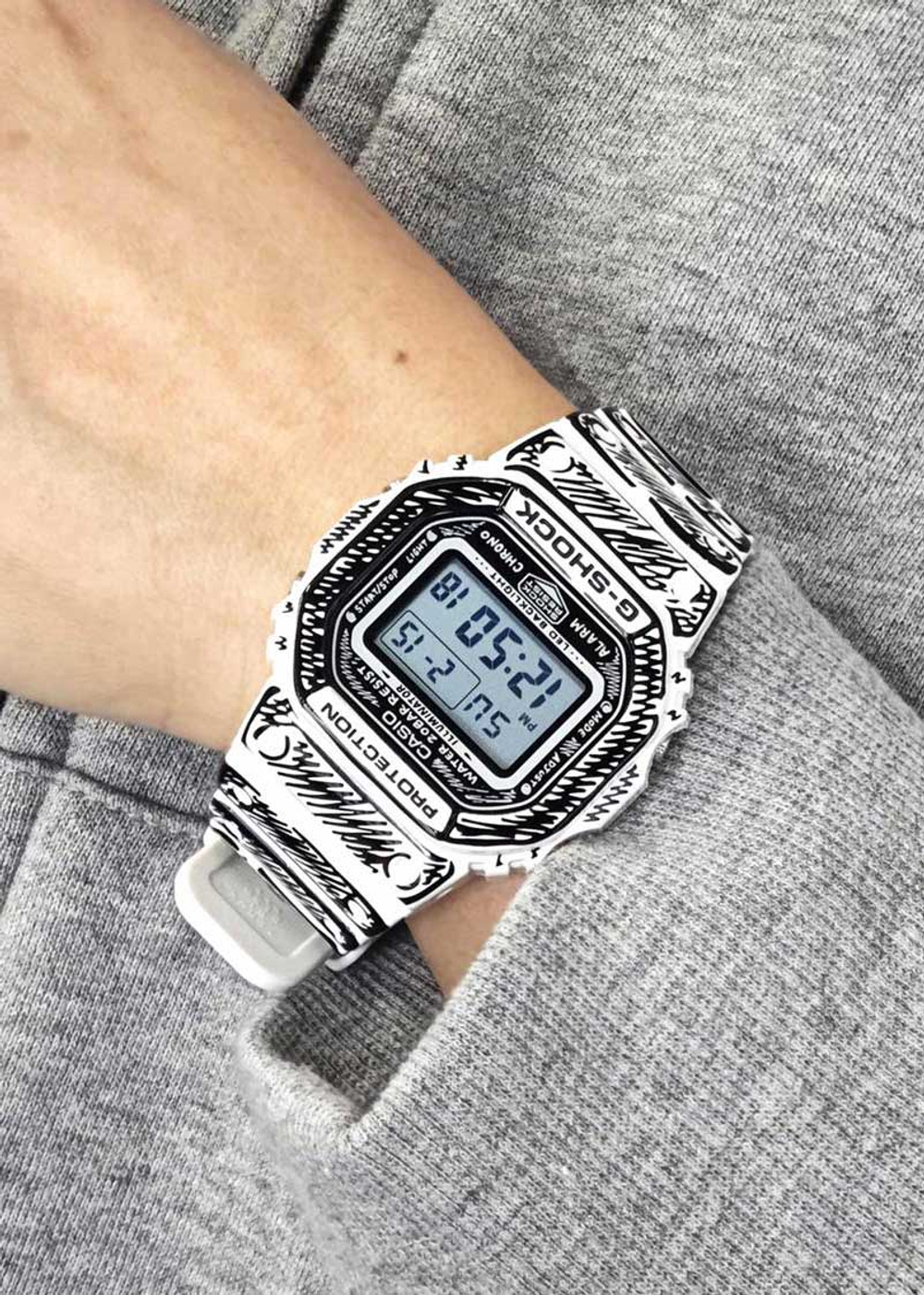 Часы Casio DW-5600JV-7