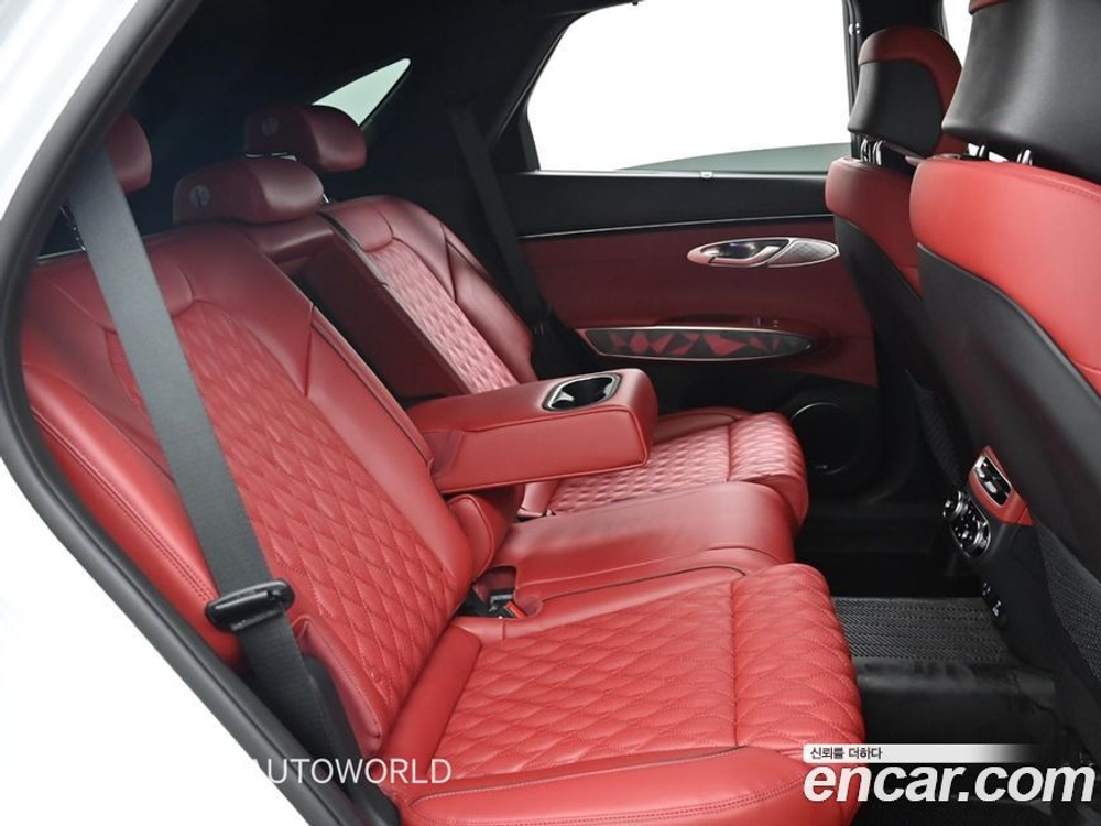 Genesis GV70 2.5T Бензин AWD (01.2022)