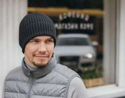 Шапка вязаная-резинка весенняя/осенняя КЭП(Черный)