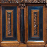 Кабинетный шкаф