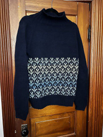 Описание по вязанию свитера спицами "Western Rose"