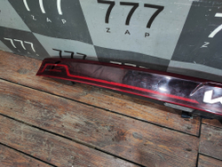 Фонарь центральный битый Kia Carnival 4 Оригинал 92409R0320