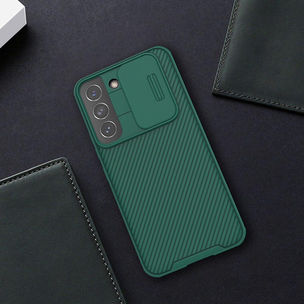 Чехол зеленого цвета (Deep Green) усиленный для Samsung Galaxy S22 от Nillkin, серия CamShield Pro Case, с сдвижной крышкой для камеры