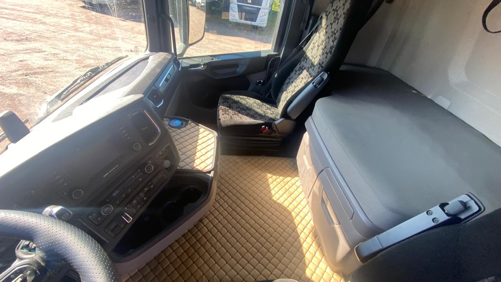 Scania R 4x2 Седельный тягач R450A4x2NA (Дизельный, 12,7 л, 450 л.с., АТ)