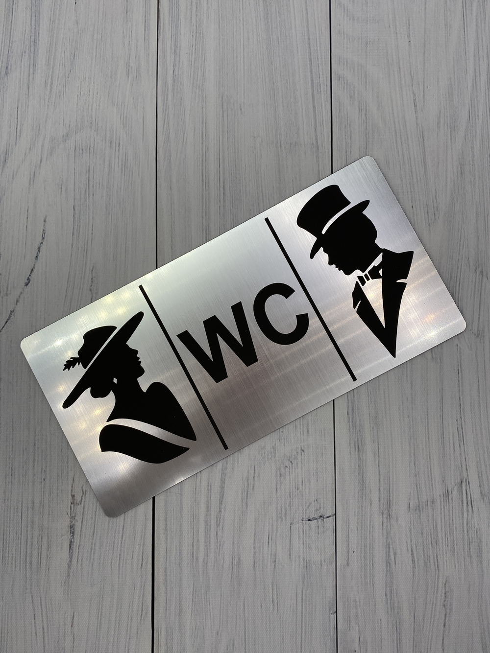 табличка серебро