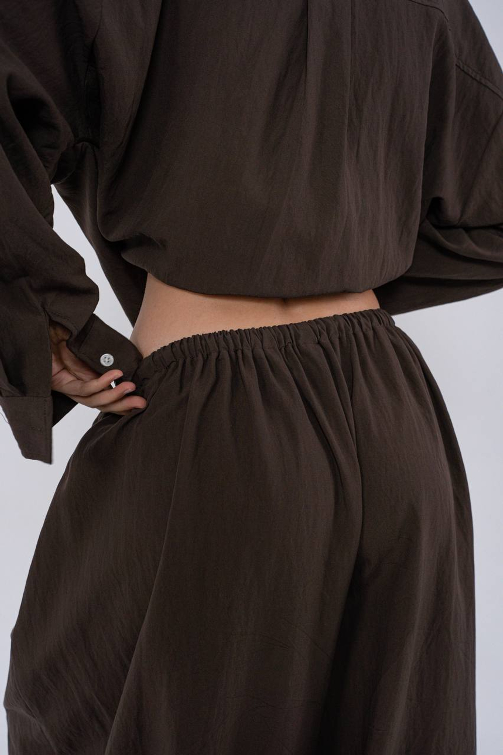 Костюм из тенсела с брюками аладинами.