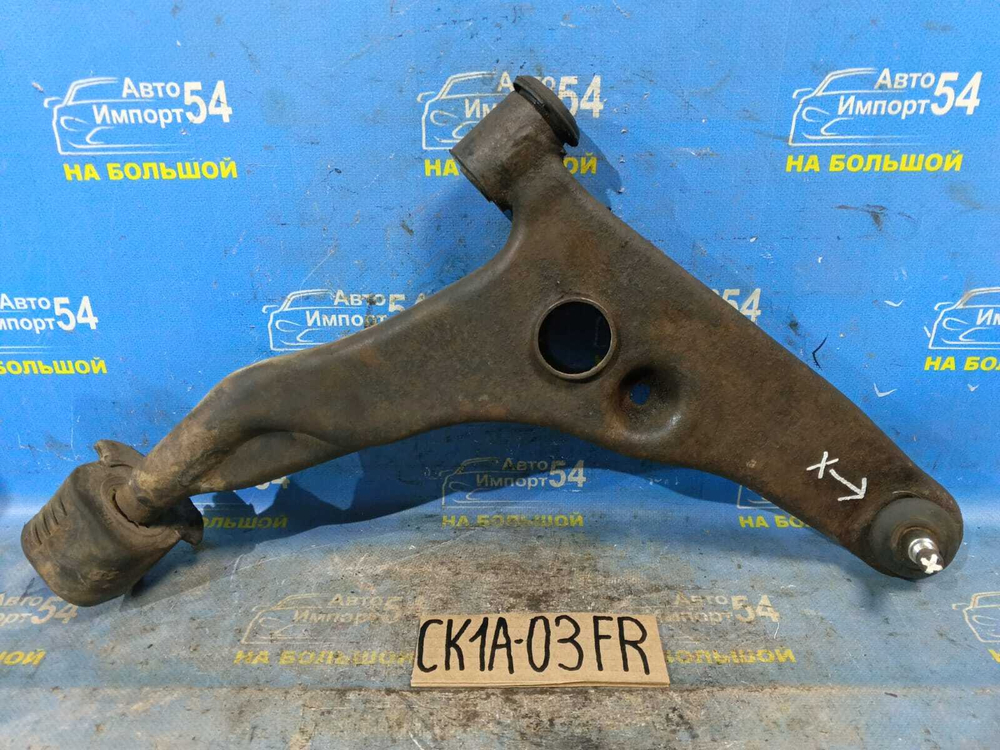Рычаг передний правый MITSUBISHI LANCER 1998