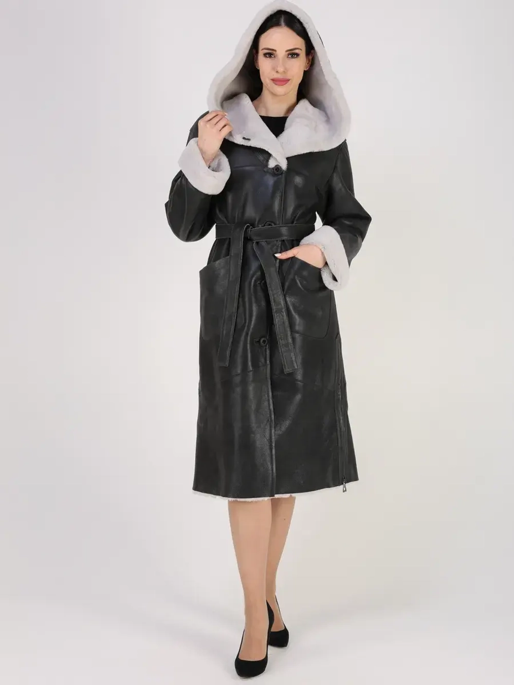 Дубленка зимняя натуральная с капюшоном длинная