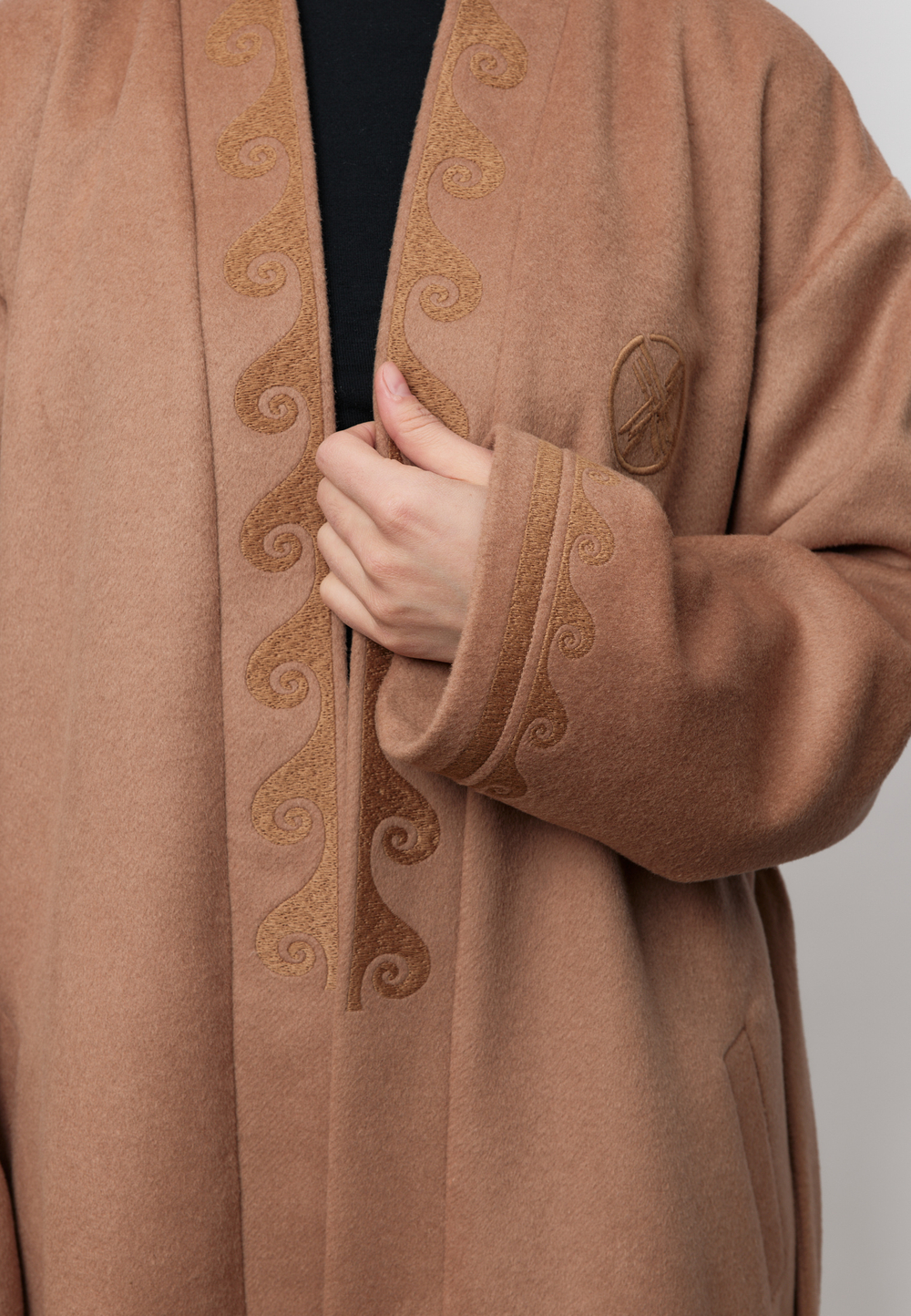 Шапан шерстяной удлиненный OYU TOLQYN CAMEL