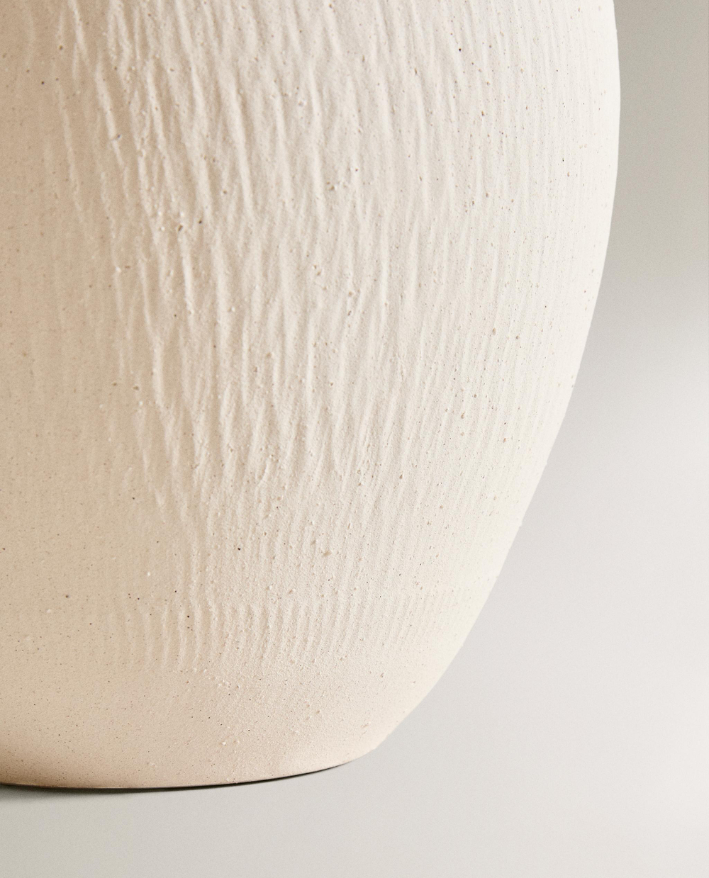 Zara Home Ваза из керамики, цвет бежевый, 32 см
