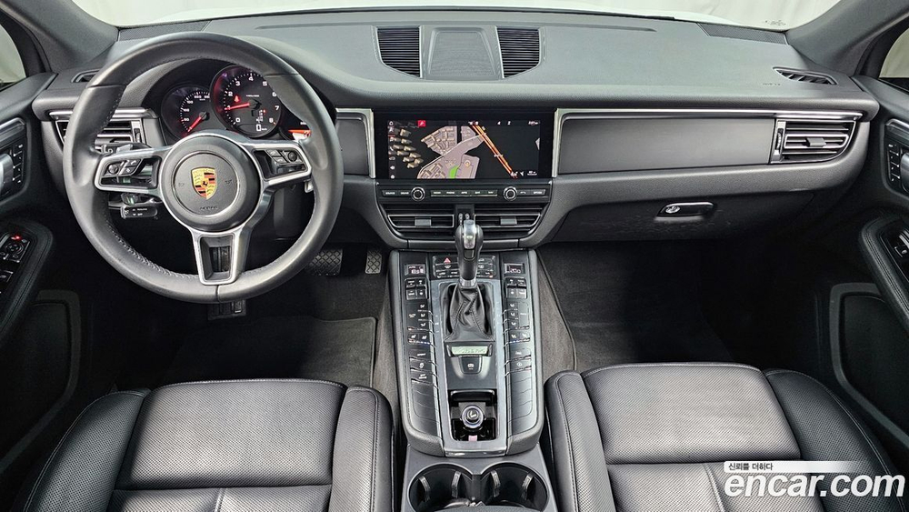 Porsche Macan 2.0 (04.2020)