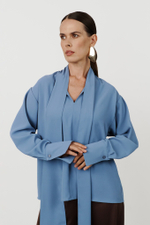 Блуза с шарфом