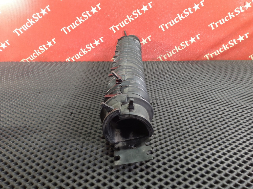 Кожух проводки шасси правый 2018 год.