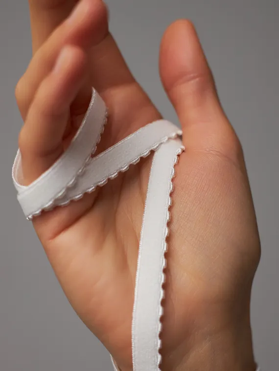 004 641/10 Резинка отделочная Lauma 10 мм, айвори 004