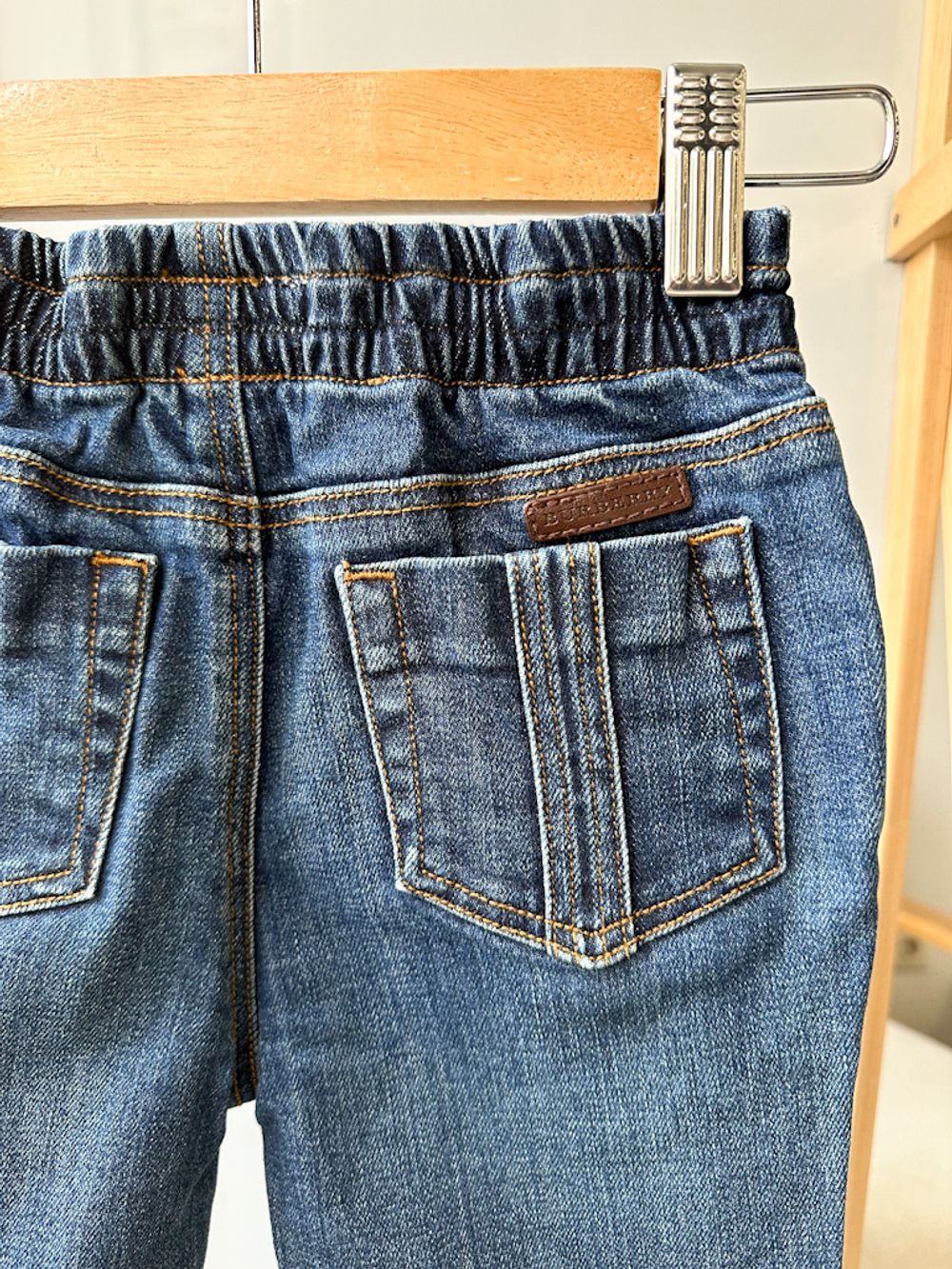 Джинсы Burberry, 98